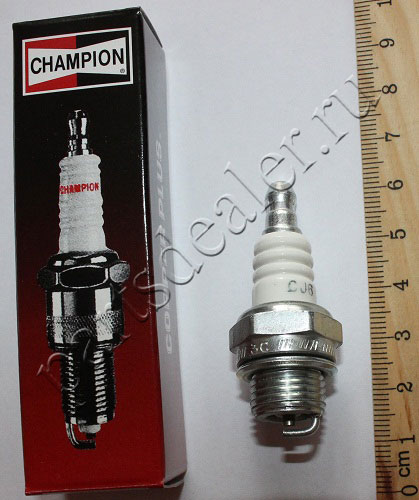 Свечи зажигания Hitachi :  зажигания Champion CJ6 (OLD 018-02233 .
